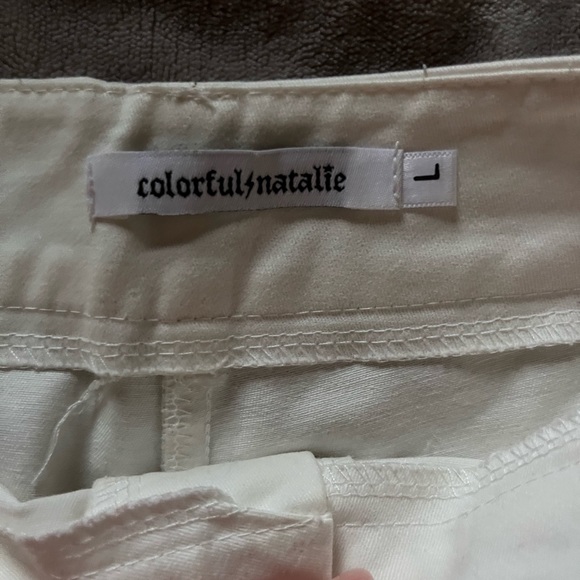 the cutest pink summer pants!💕
brand is colorful natalie!⭐️
very lightweight! - Picture 3 of 4